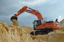 daewoo doosan dx300lc 5 crawler excavator service parts catalogue manual.jpg