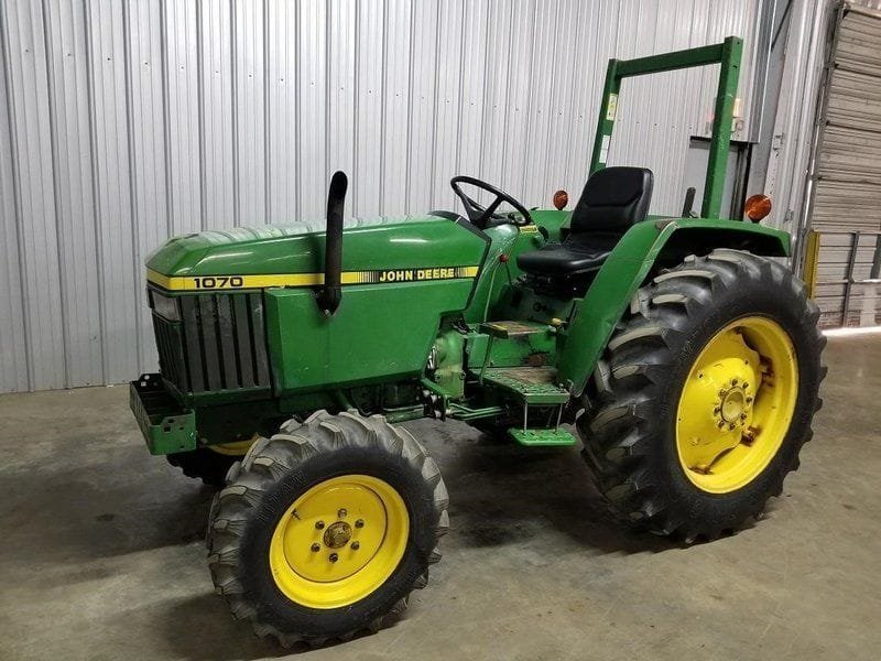 john deere 670 770 790 utility tractors technical manual.jpg