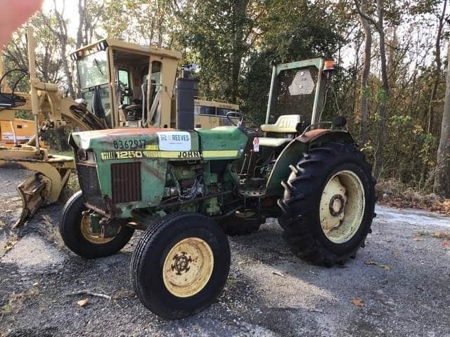 john deere 1250 tractor operators manual.jpg