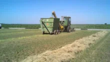 john deere 400 425 hay cubers service repair manual.webp