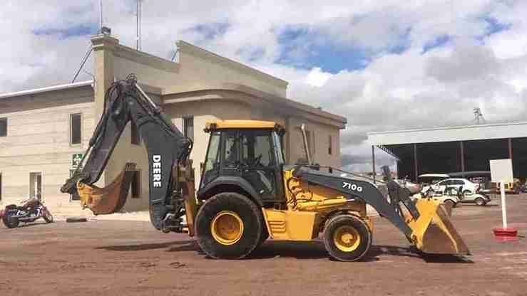 john deere 710g backhoe loader diagnostic technical manual.jpg