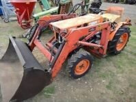 kubota b5100 b6100 b7100 tractor workshop service manual.jpg