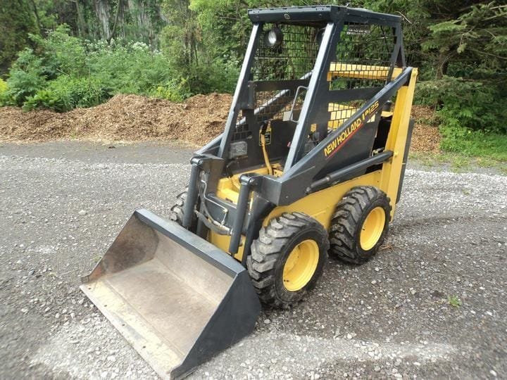 new holland ls125 skid steer loader illustrated parts pdf manual.jpg