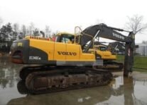 volvo ec240c l excavator service repair manual 1.jpg